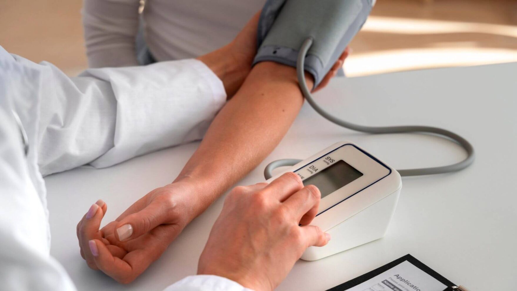 O que é a hipertensão arterial? Conheça as causas e os principais sintomas